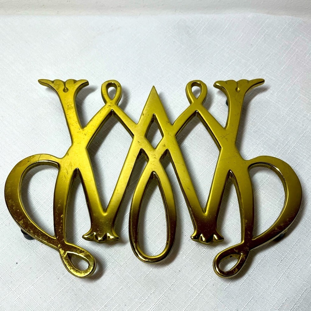 Vintage WILLIAMSBURG Brass Trivet.  Stamped.